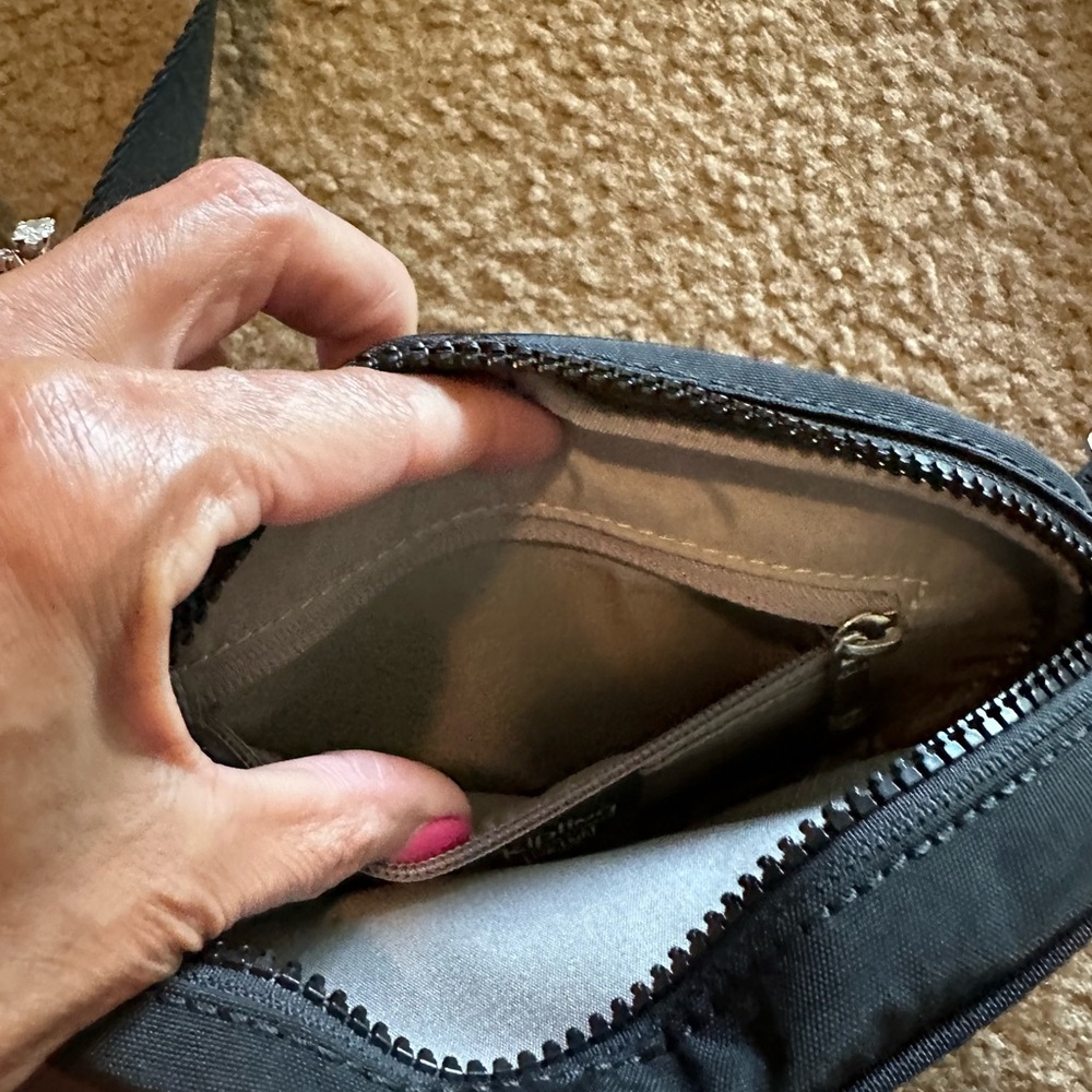 Kipling adjustable crossbody - Picture 9 of 11